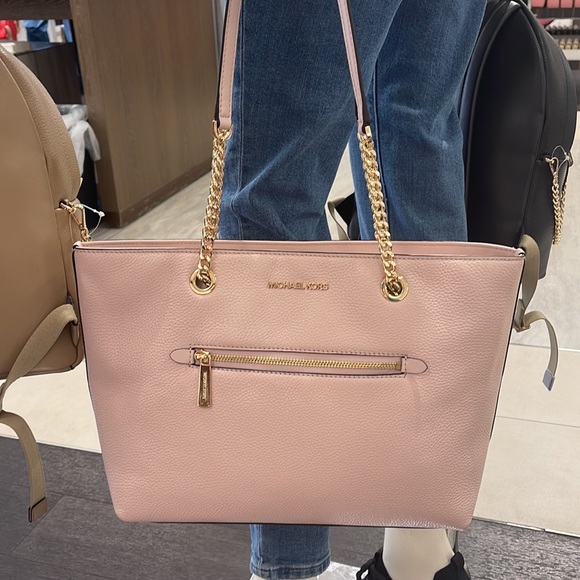 MICHAEL KORS
Jet Set Medium Front Zip Pebbled Leather Chain Tote 
Powder Blush - Picture 2 of 16